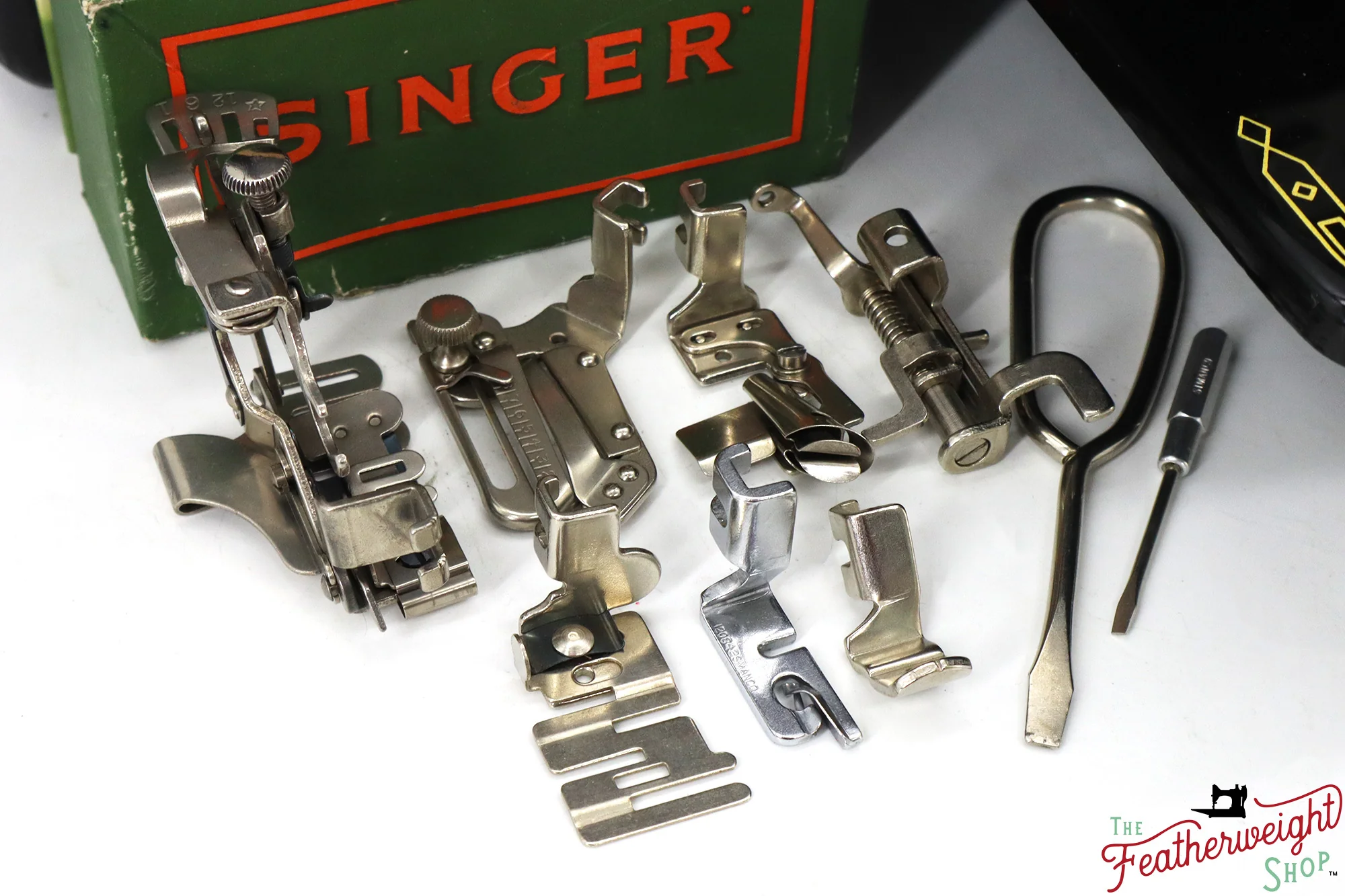 Singer Featherweight 222K Sewing Machine - EK3289**, 1955 - Image 19