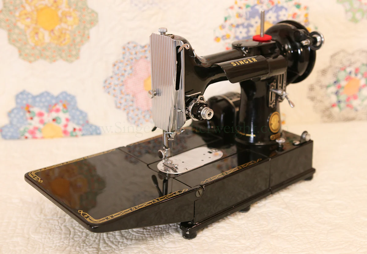 Singer Featherweight 222K Sewing Machine EK329*** - Image 3