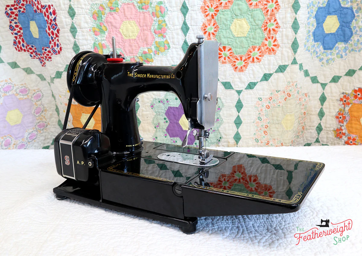 Singer Featherweight 222K Sewing Machine EK6285** ORIGINAL CARDBOARD BOX Included - Image 9