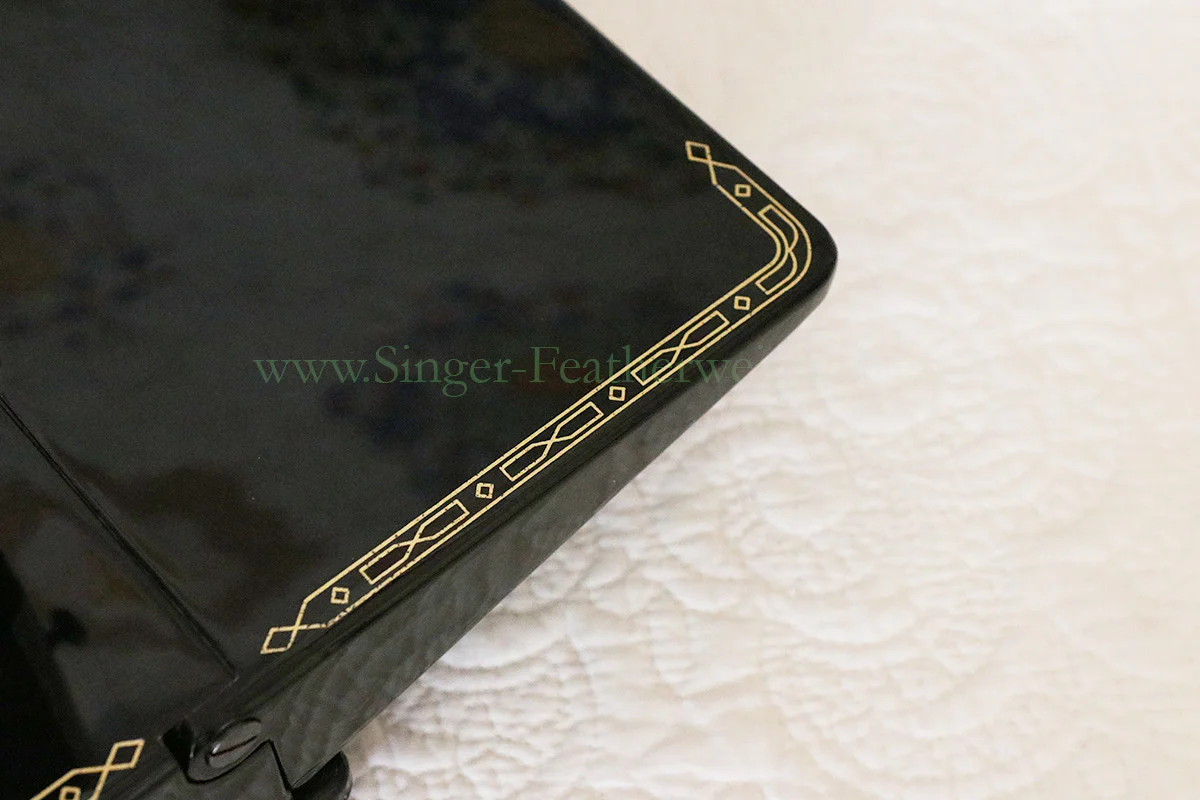 Singer Featherweight 222K Sewing Machine EK629*** - Image 10