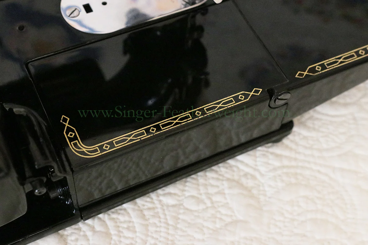 Singer Featherweight 222K Sewing Machine EK629*** - Image 11