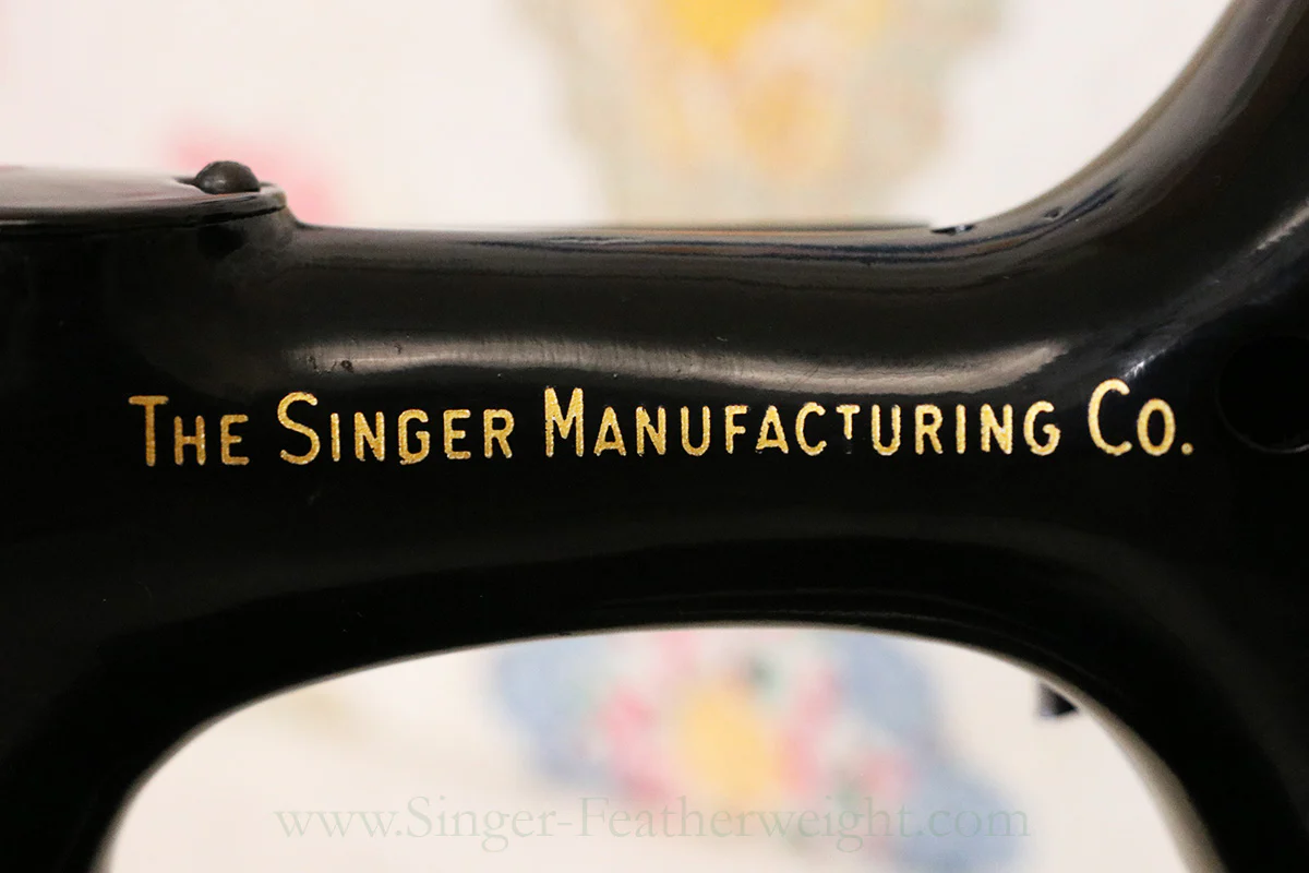Singer Featherweight 222K Sewing Machine EK629*** - Image 12