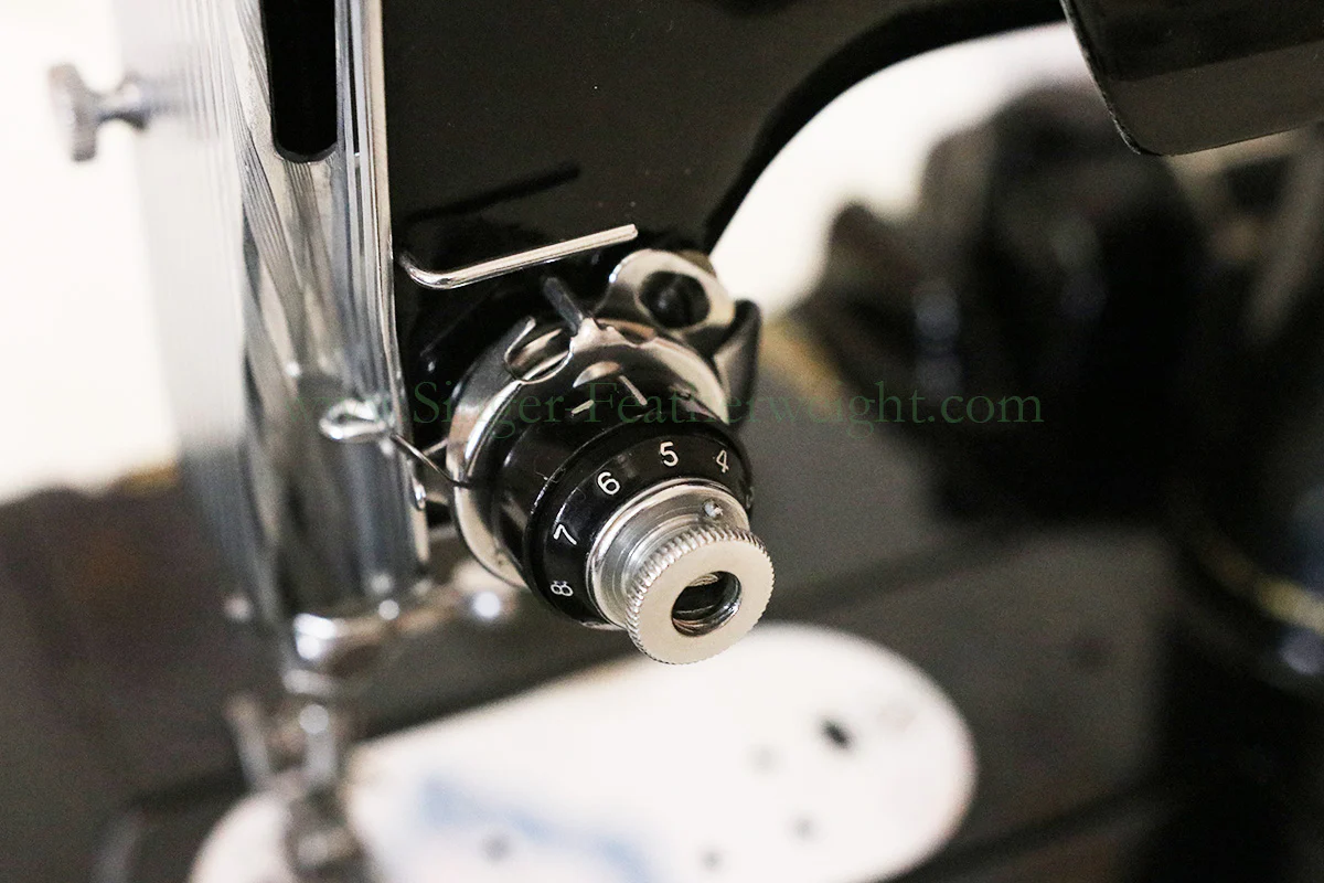 Singer Featherweight 222K Sewing Machine EK629*** - Image 13