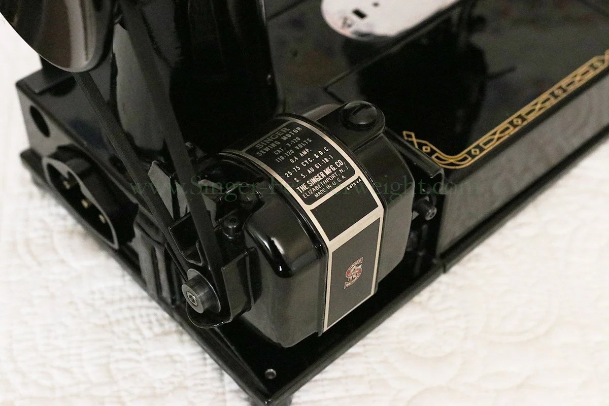 Singer Featherweight 222K Sewing Machine EK629*** - Image 18