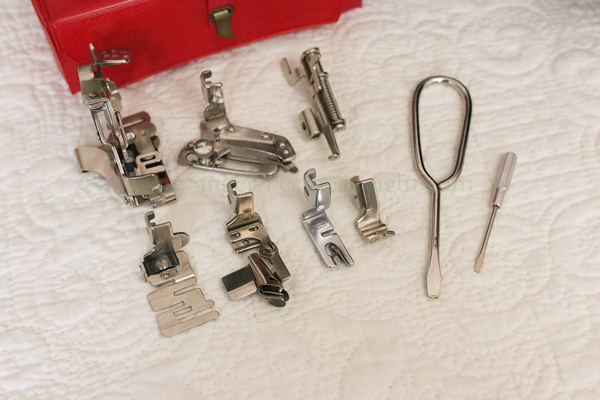 Singer Featherweight 222K Sewing Machine EK629*** - Image 19