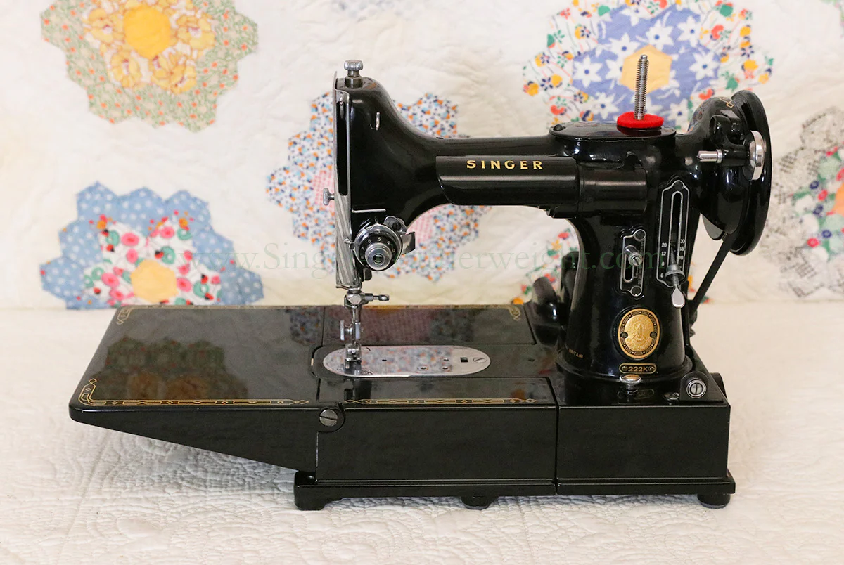 Singer Featherweight 222K Sewing Machine EK629*** - Image 3