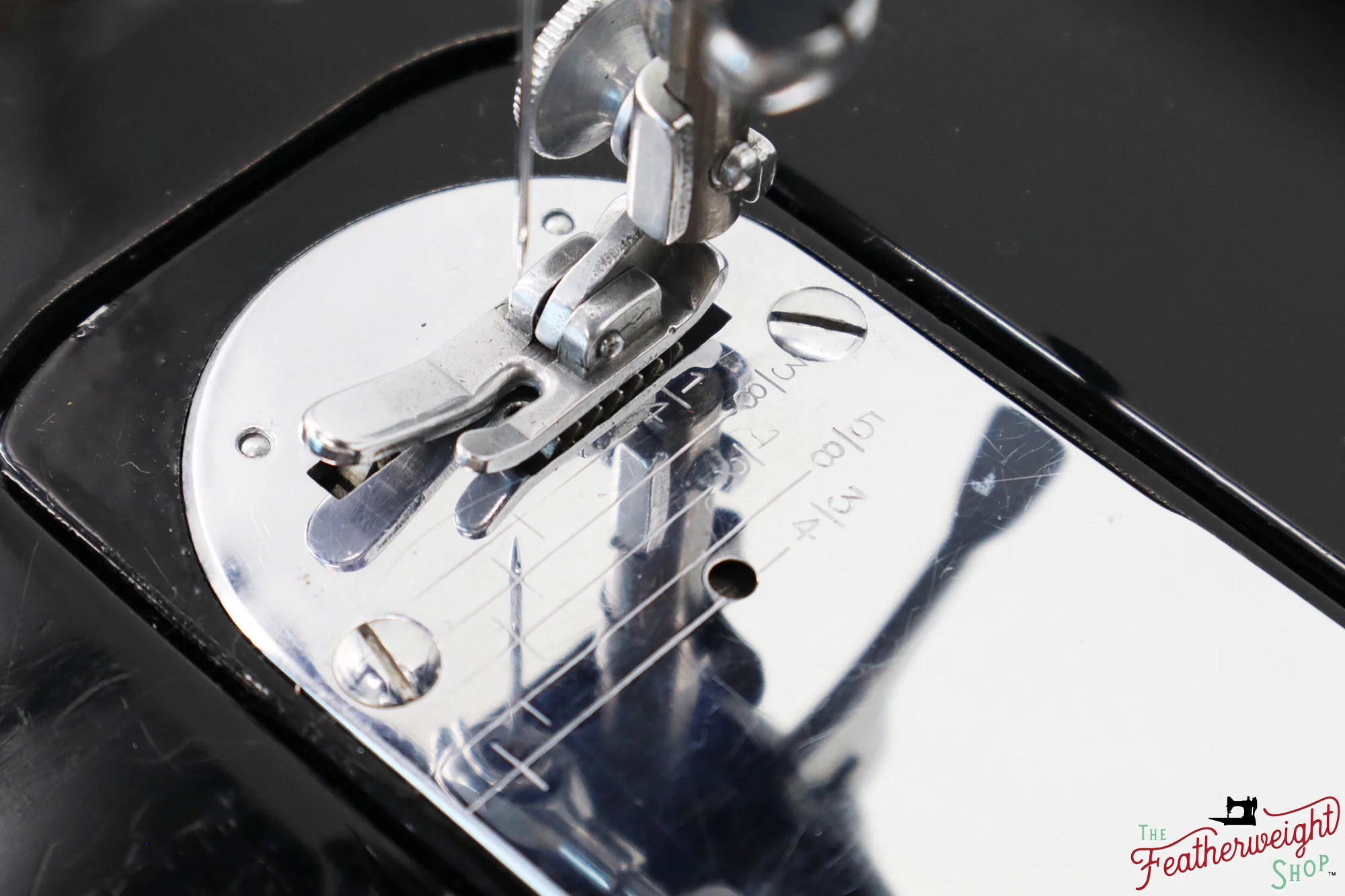 Singer Featherweight 222K Sewing Machine - EK6290**, 1955 - Image 16