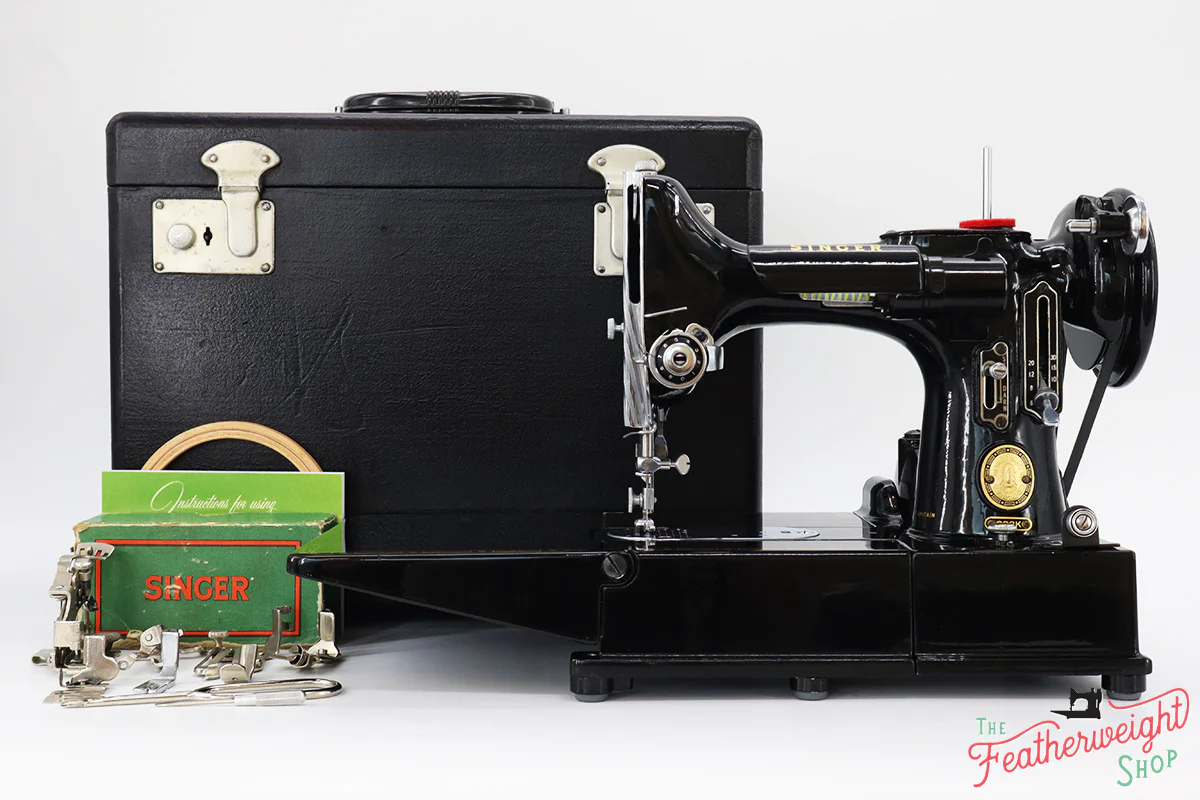 Singer Featherweight 222K Sewing Machine EK6293** - Image 3