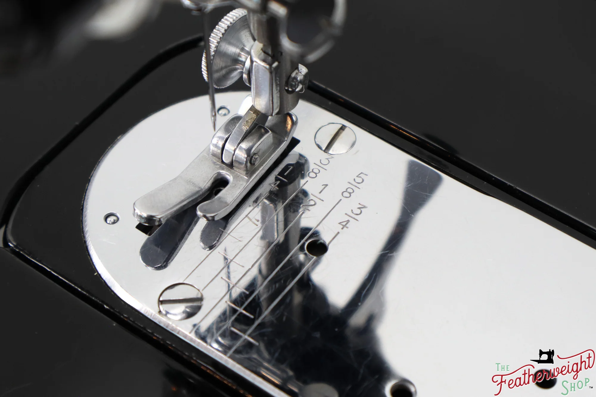 Singer Featherweight 222K Sewing Machine - EK6295**, 1955 - Image 15
