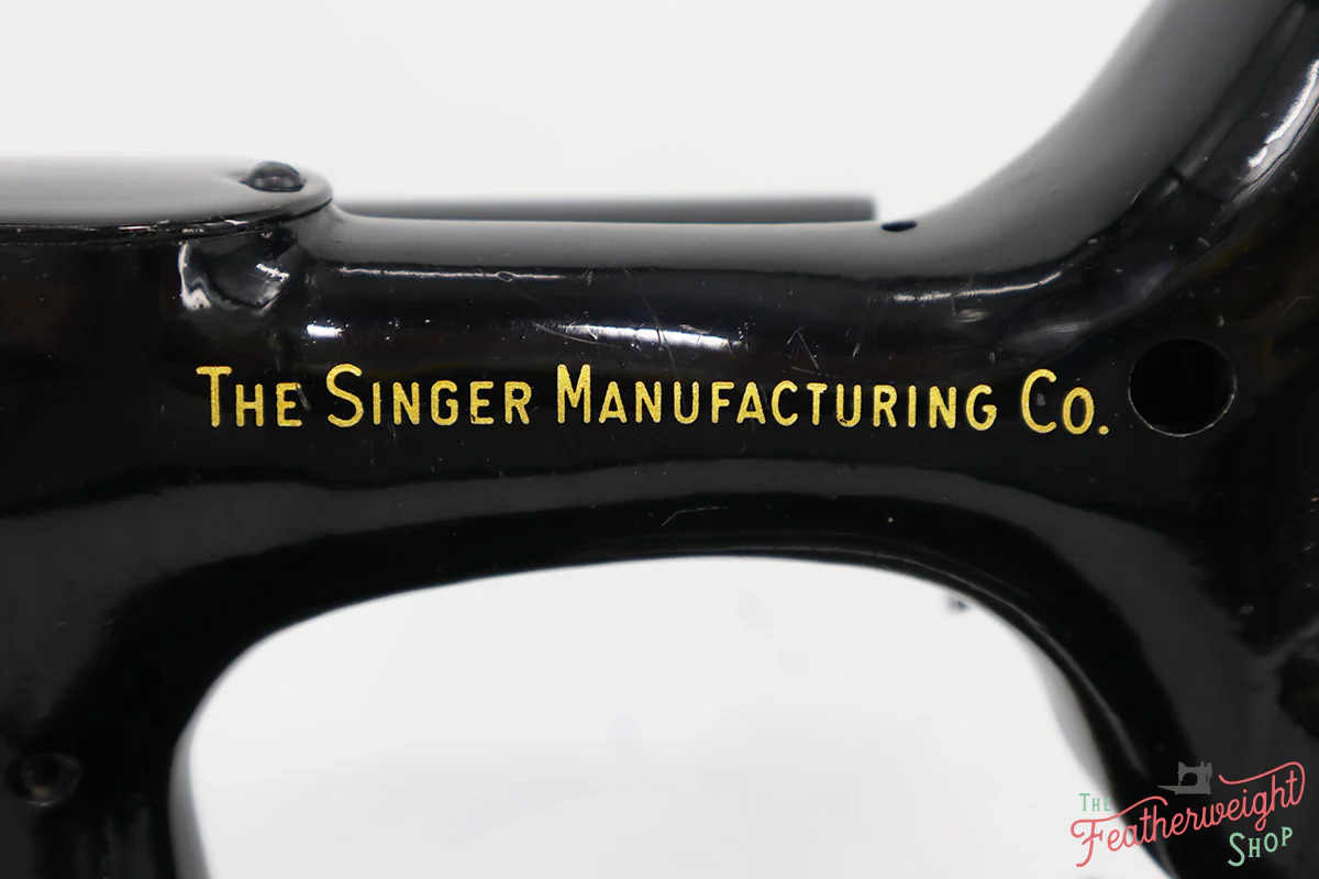Singer Featherweight 222K Sewing Machine EK632*** - Image 12