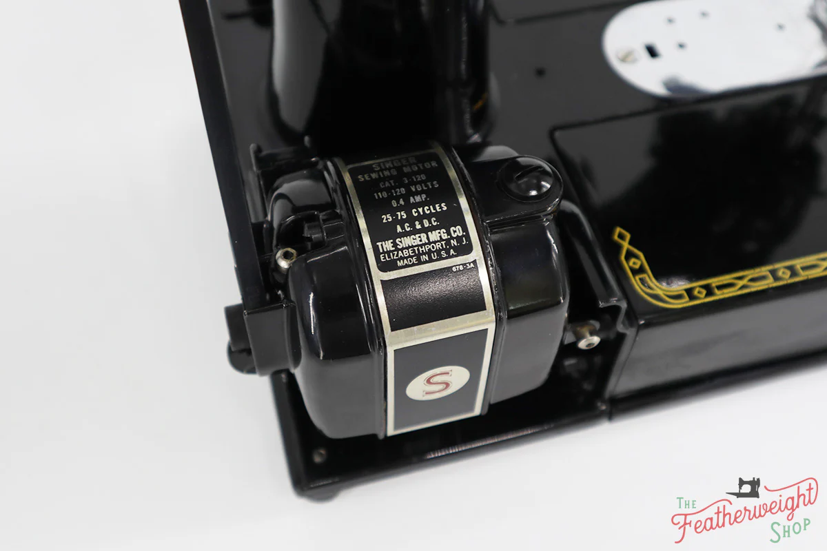 Singer Featherweight 222K Sewing Machine EK632*** - Image 16
