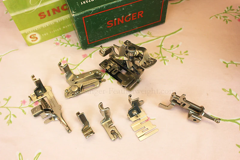 Singer Featherweight 222K Sewing Machine EK633*** - Image 18