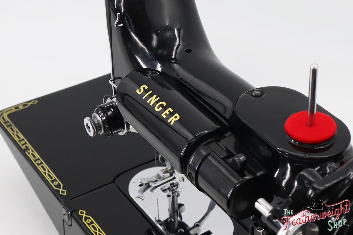 Singer Featherweight 222K Sewing Machine - EK6339**, 1955 - Image 11