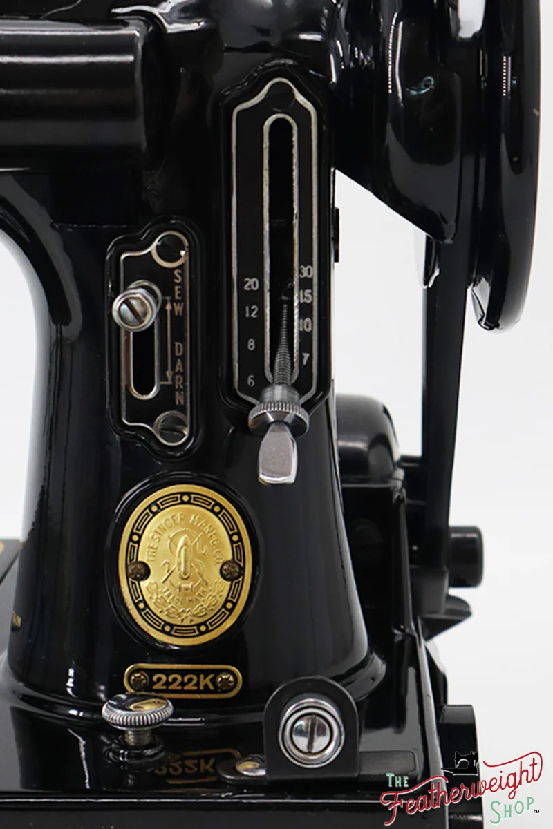 Singer Featherweight 222K Sewing Machine - EK6339**, 1955 - Image 15