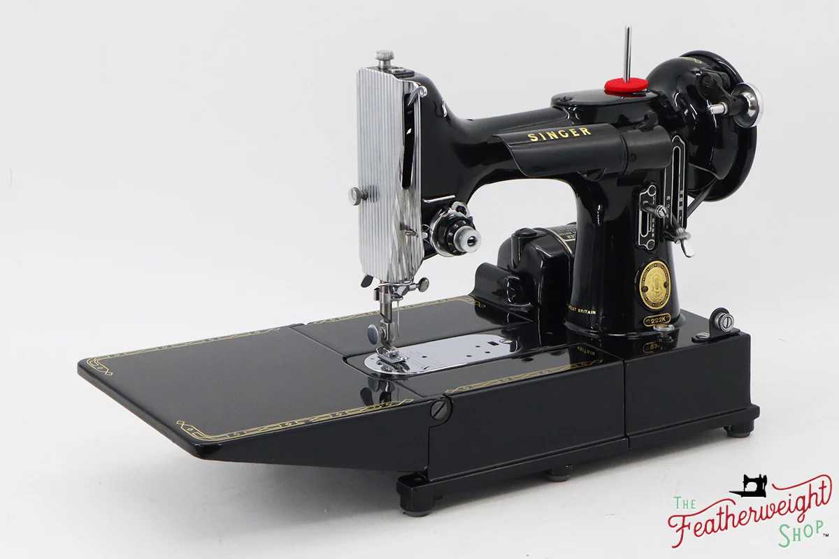 Singer Featherweight 222K Sewing Machine - EK6339**, 1955 - Image 4