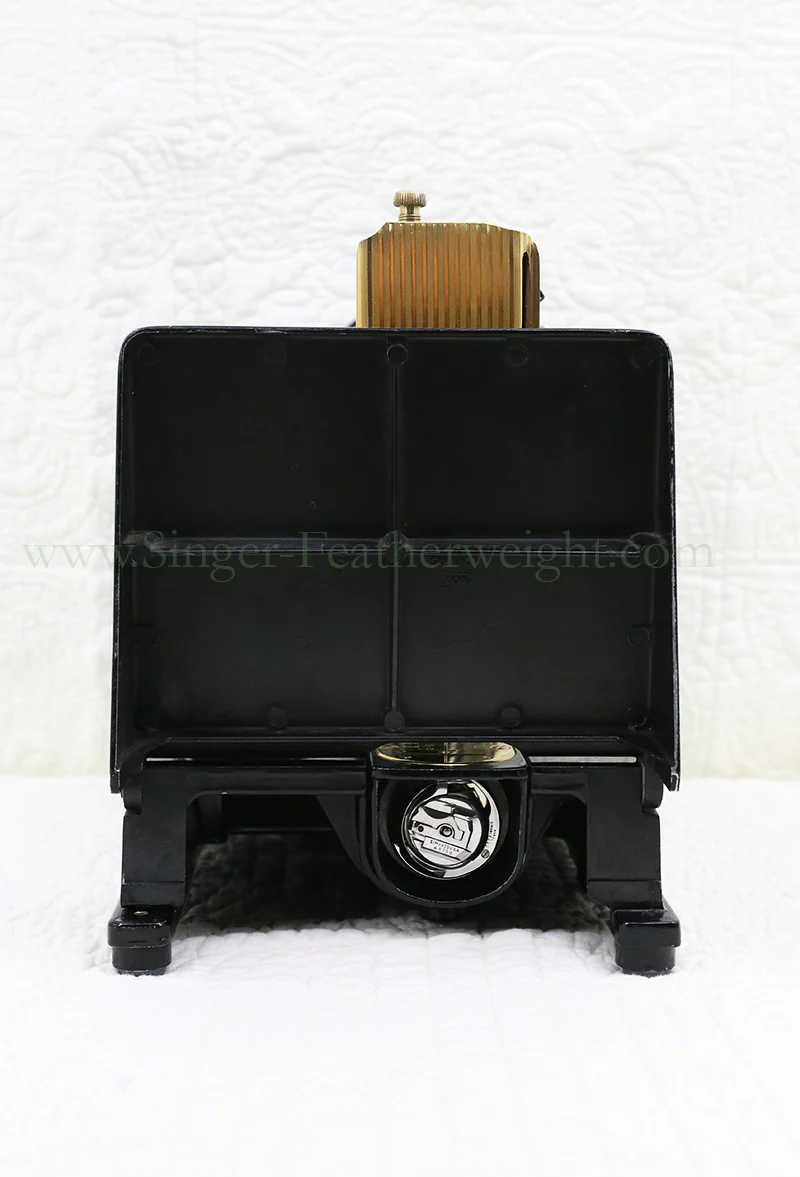 Singer Featherweight 222K Sewing Machine EK634*** GOLD PLATED!!! - Image 9