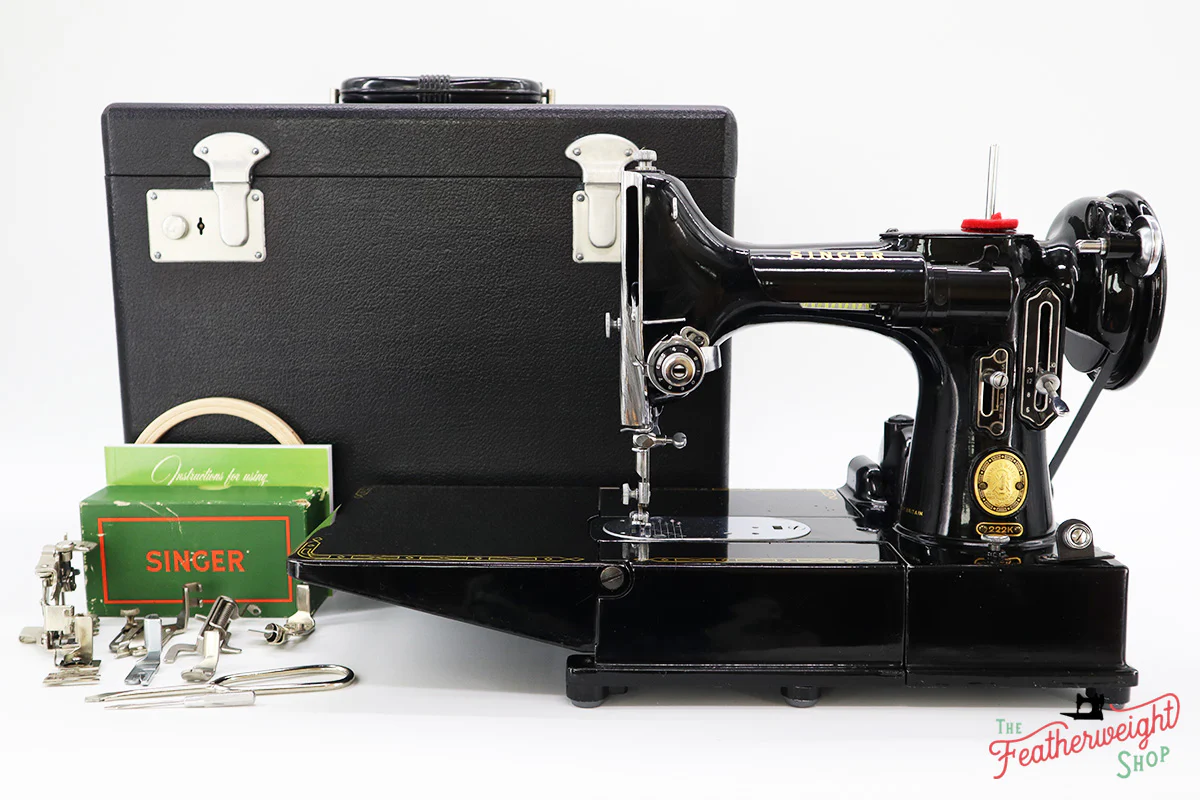 Singer Featherweight 222K Sewing Machine EK6346** - Image 16