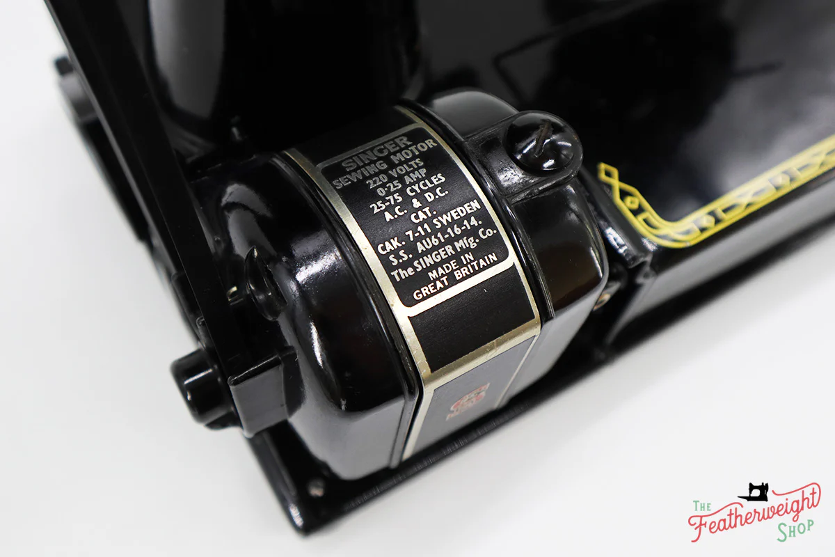 Singer Featherweight 222K Sewing Machine EK6346** - Image 20