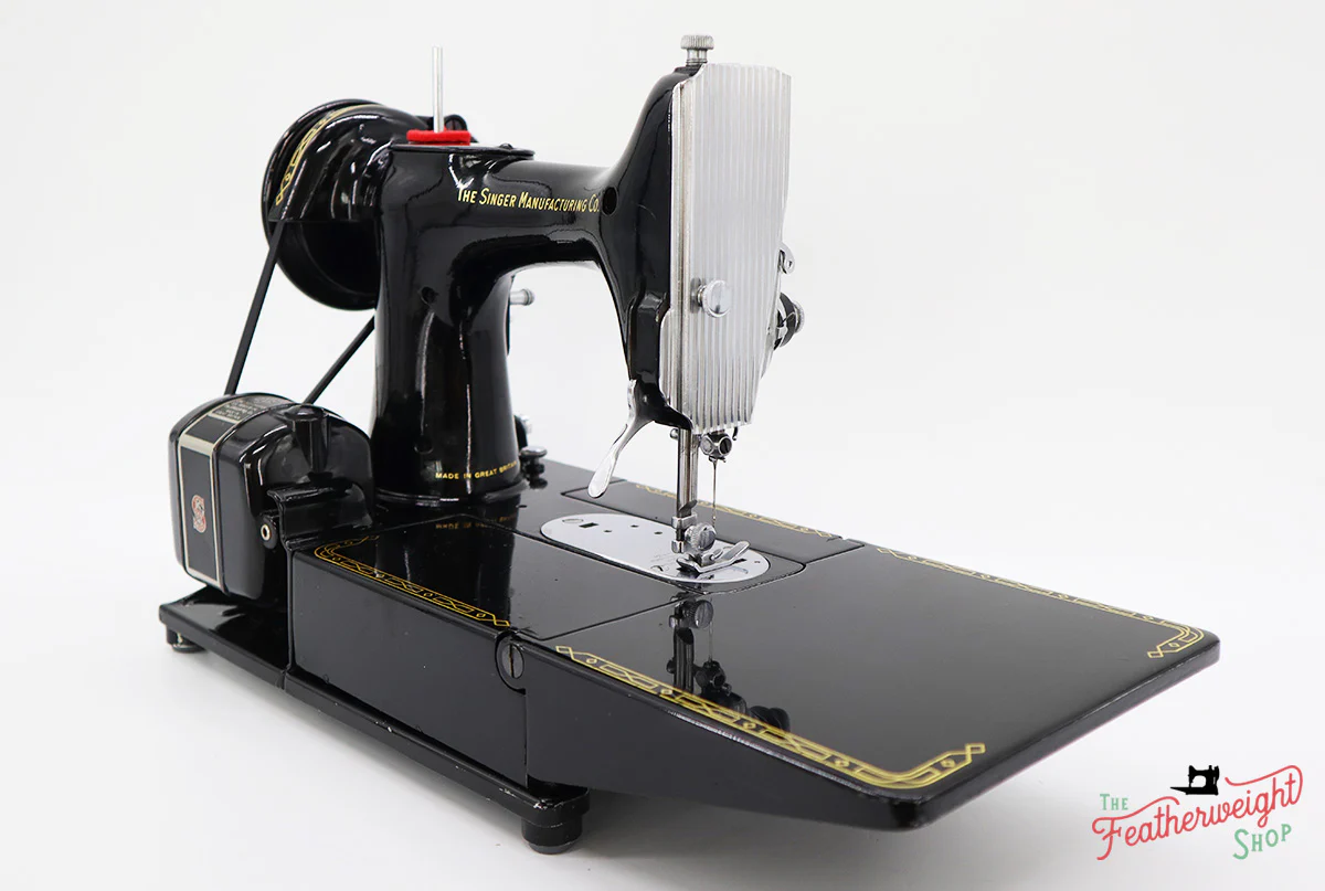 Singer Featherweight 222K Sewing Machine EK6346** - Image 6