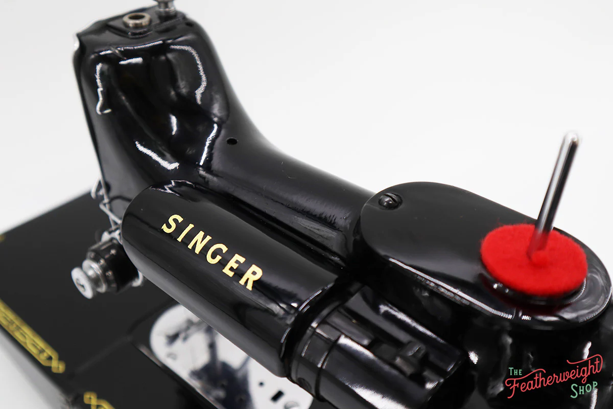 Singer Featherweight 222K Sewing Machine EK6346** - Image 9