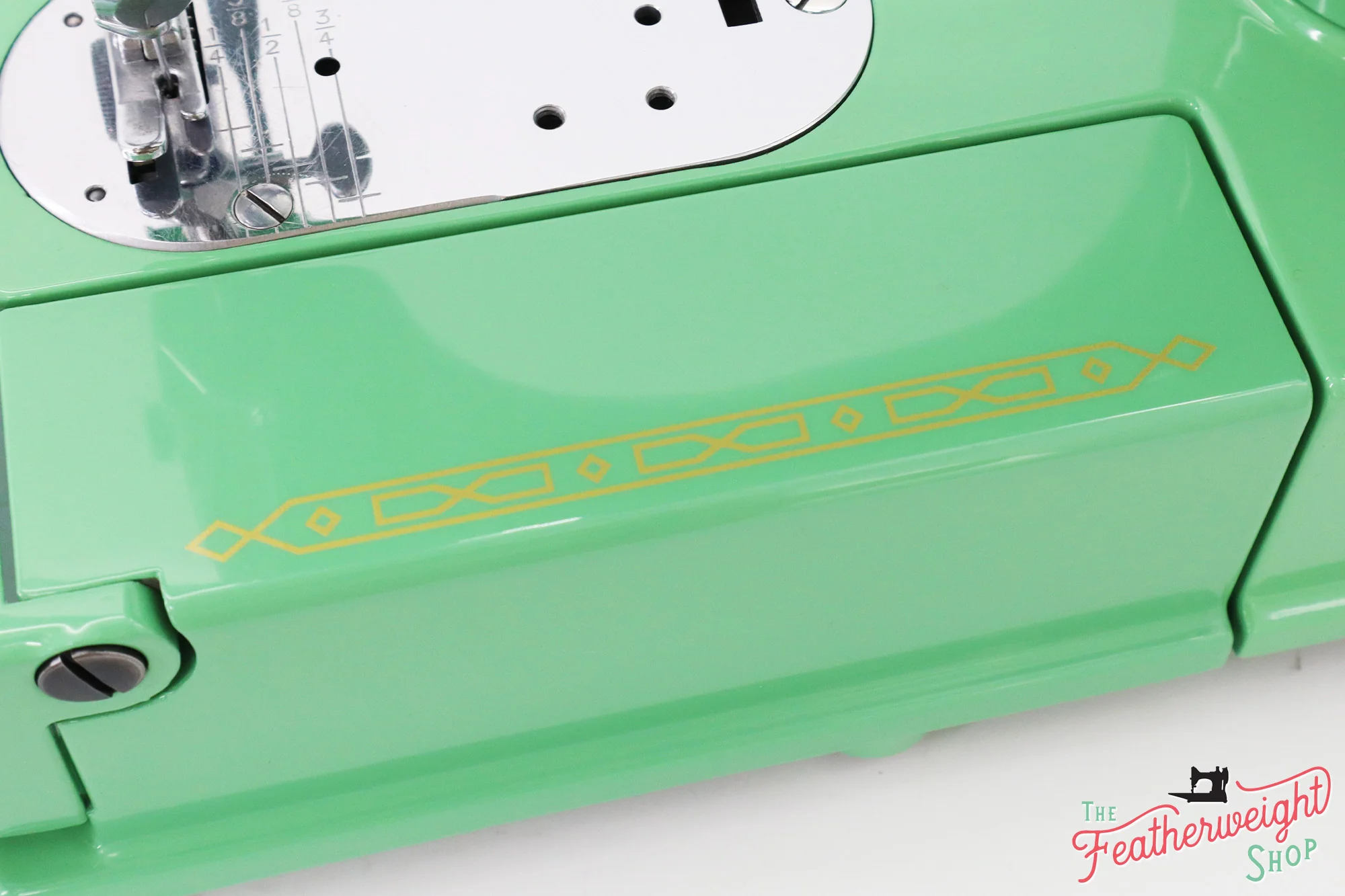 Singer Featherweight 222K Sewing Machine EK6348** - Fully Restored in 'Jadeite Milky Green' - Image 10
