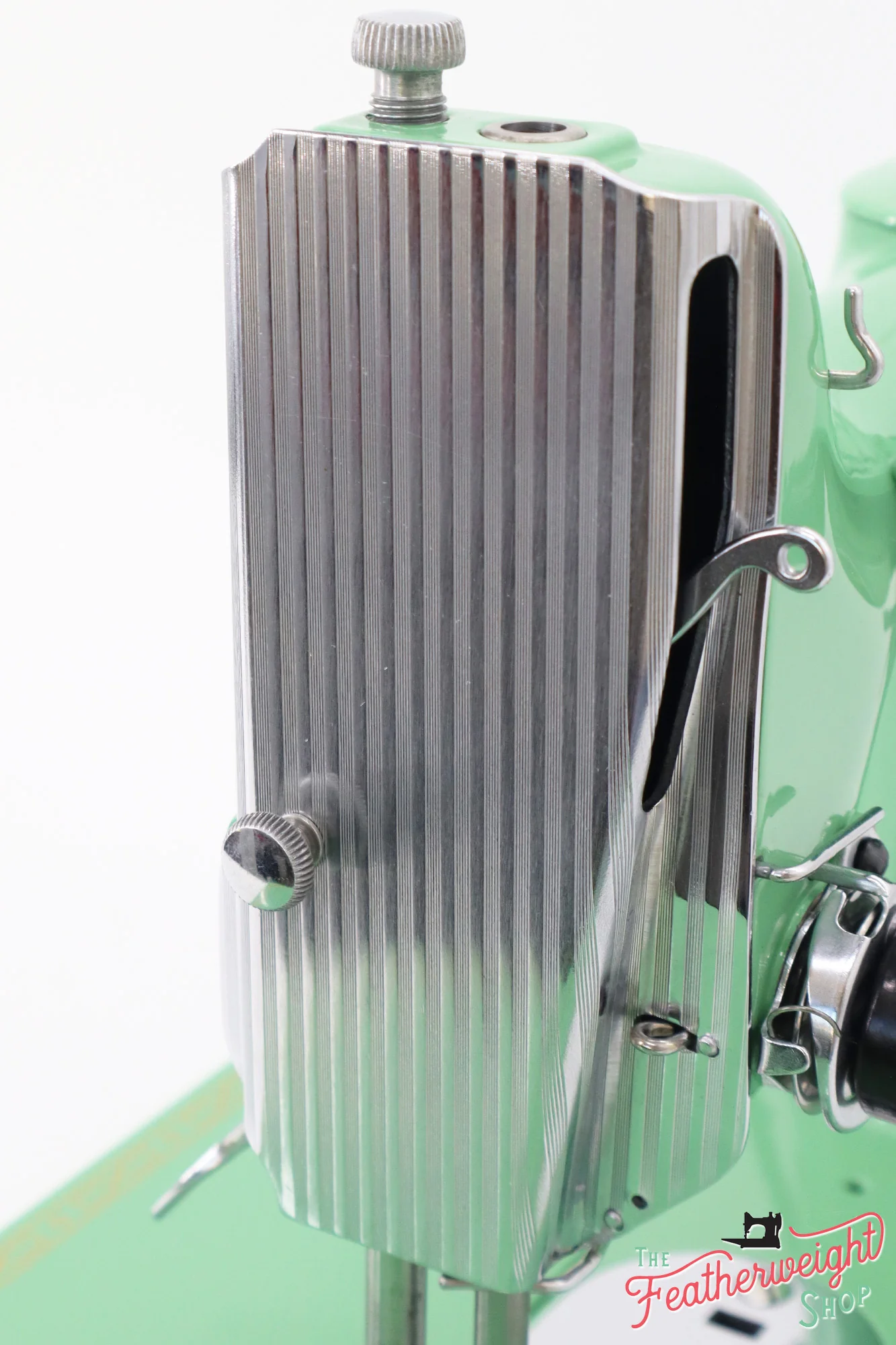 Singer Featherweight 222K Sewing Machine EK6348** - Fully Restored in 'Jadeite Milky Green' - Image 18