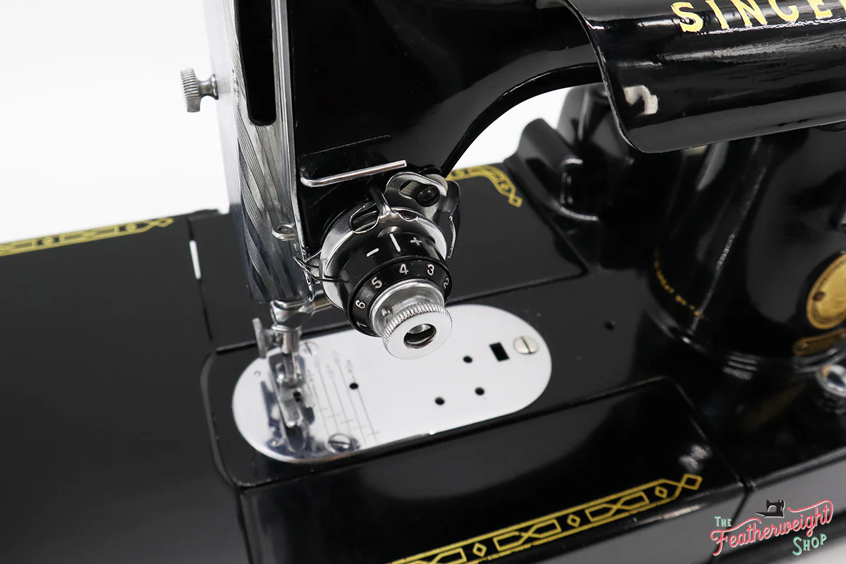 Singer Featherweight 222K Sewing Machine EK635*** - Image 17