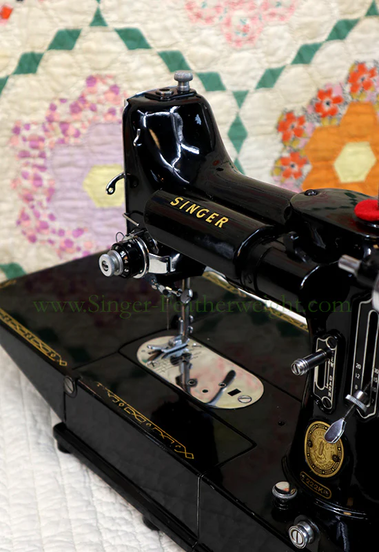Singer Featherweight 222K Sewing Machine EK636*** - Image 19