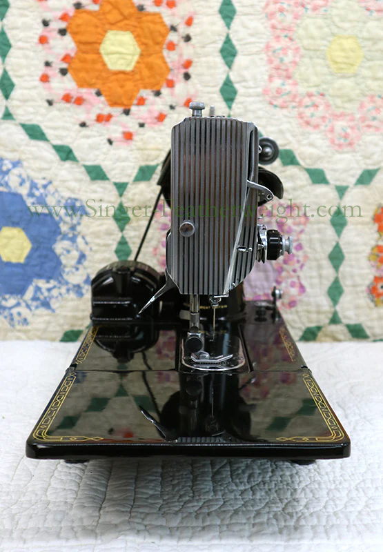 Singer Featherweight 222K Sewing Machine EK636*** - Image 5