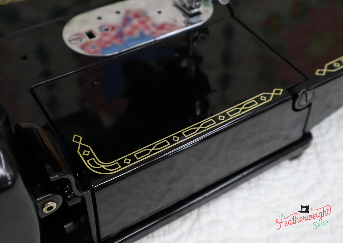 Singer Featherweight 222K Sewing Machine EK6362** - Image 14