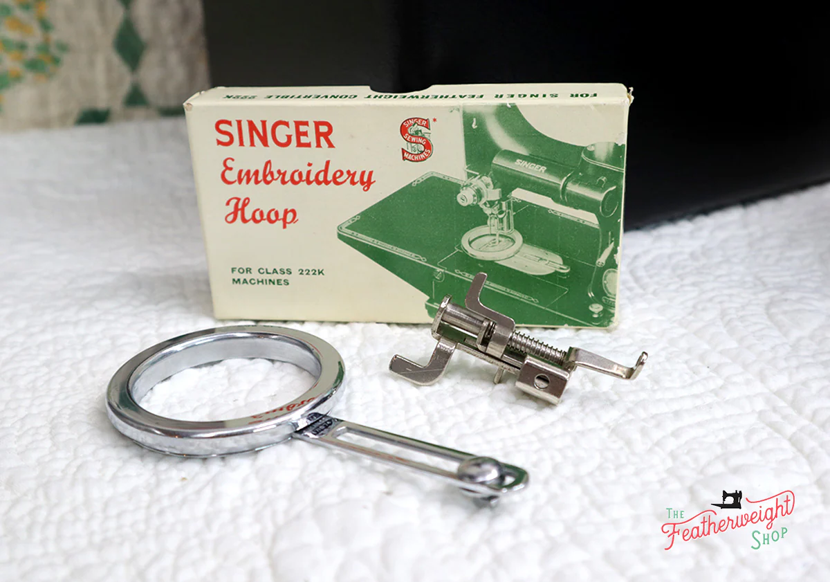Singer Featherweight 222K Sewing Machine EK6362** - Image 22