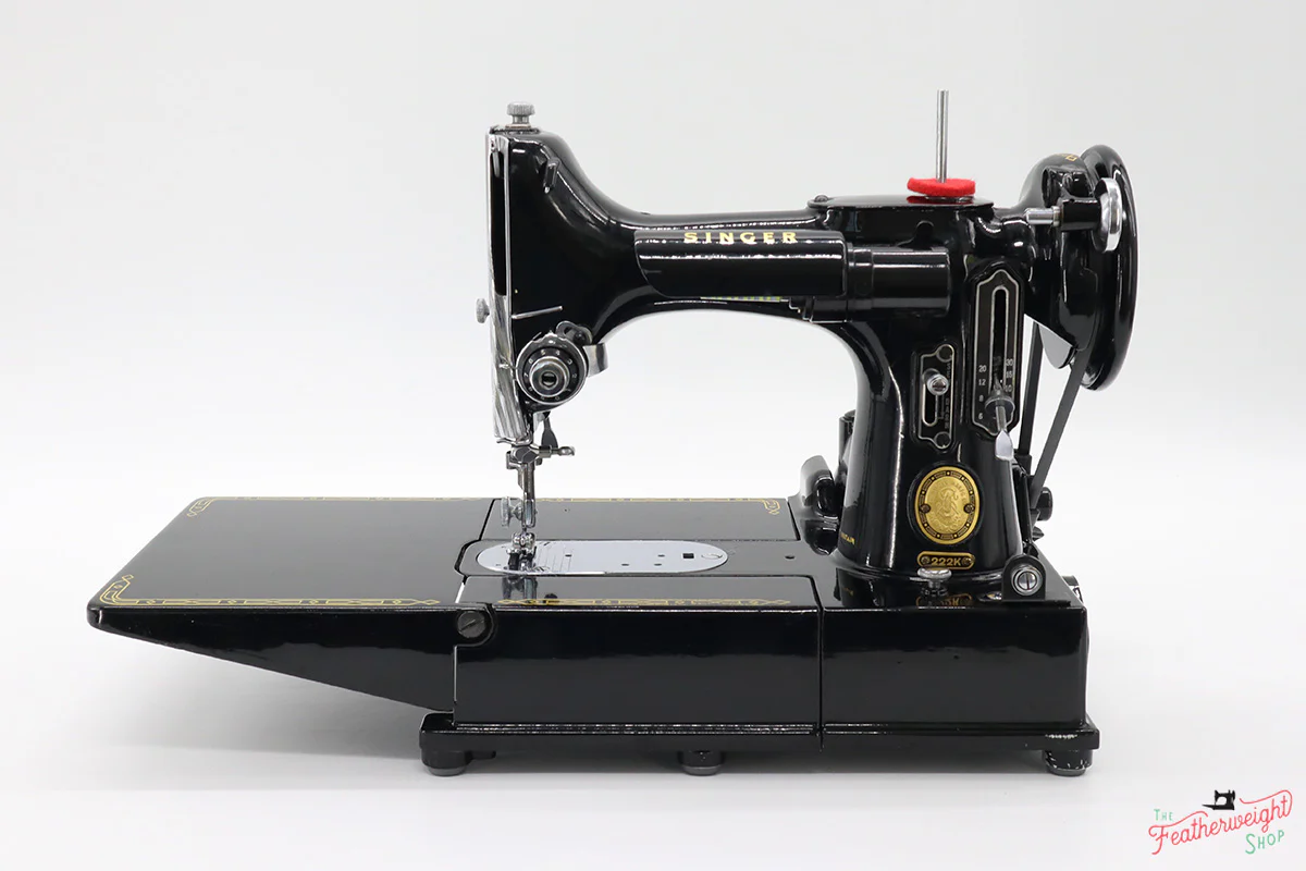 Singer Featherweight 222K Sewing Machine EK637*** - Image 3