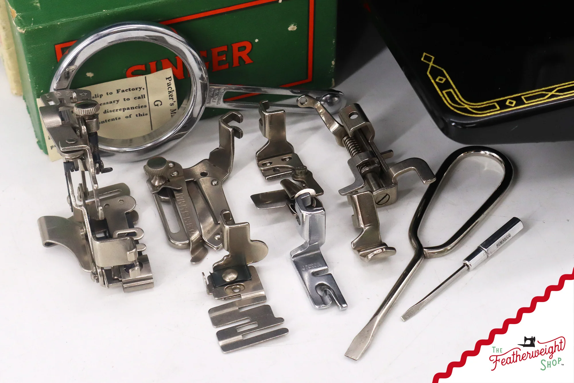 Singer Featherweight 222K Sewing Machine - EL1766**, 1956 - Image 19