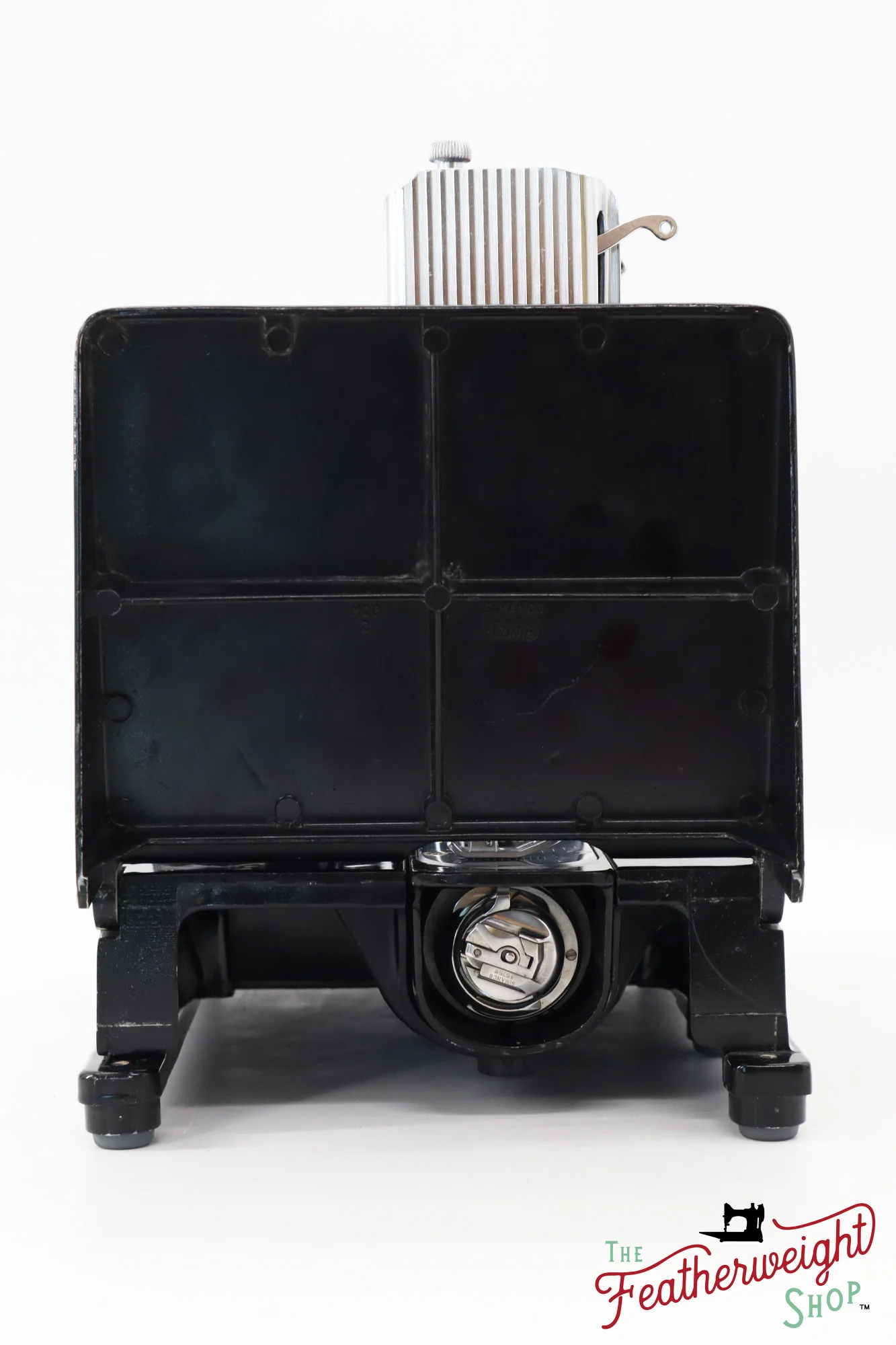 Singer Featherweight 222K Sewing Machine - EL17683* - 1956 - Image 5