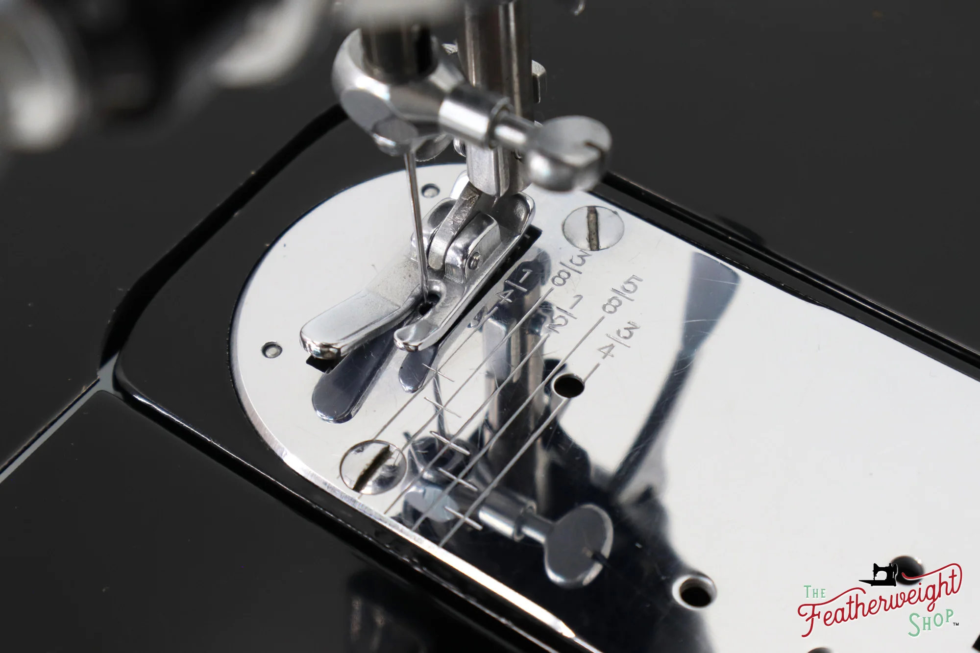 Singer Featherweight 222K Sewing Machine - EL17718*, 1956 - Image 16
