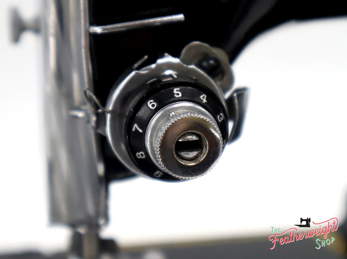 Singer Featherweight 222K Sewing Machine EL181*** - Image 18