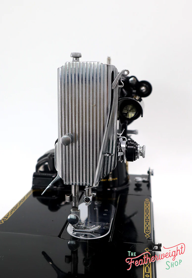 Singer Featherweight 222K Sewing Machine EL181*** - Image 19