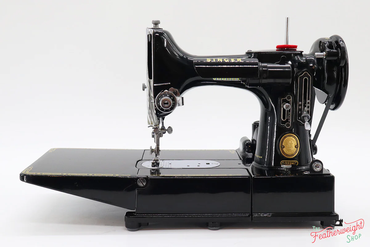 Singer Featherweight 222K Sewing Machine EL1841** - Image 4