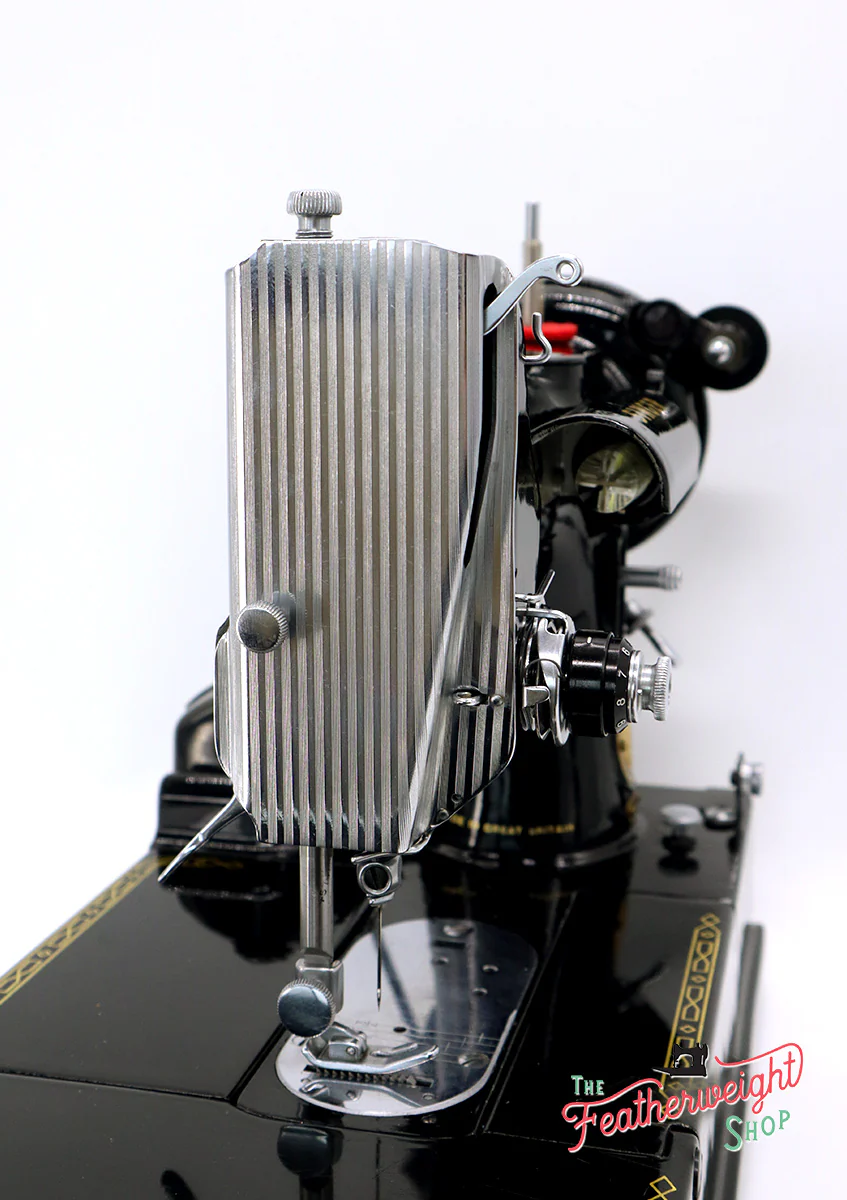 Singer Featherweight 222K Sewing Machine EL185*** - Image 16