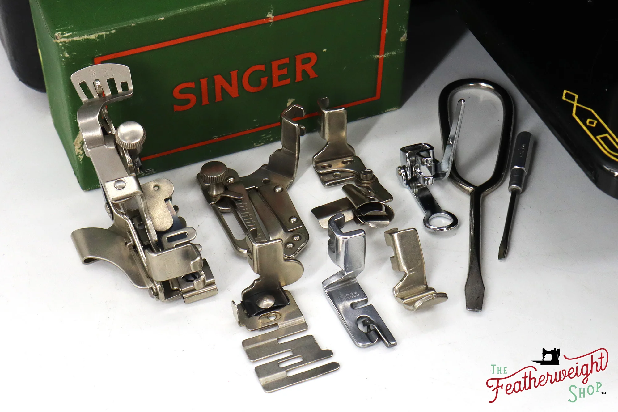 Singer Featherweight 222K Sewing Machine - EL1853**, 1956 - Image 17