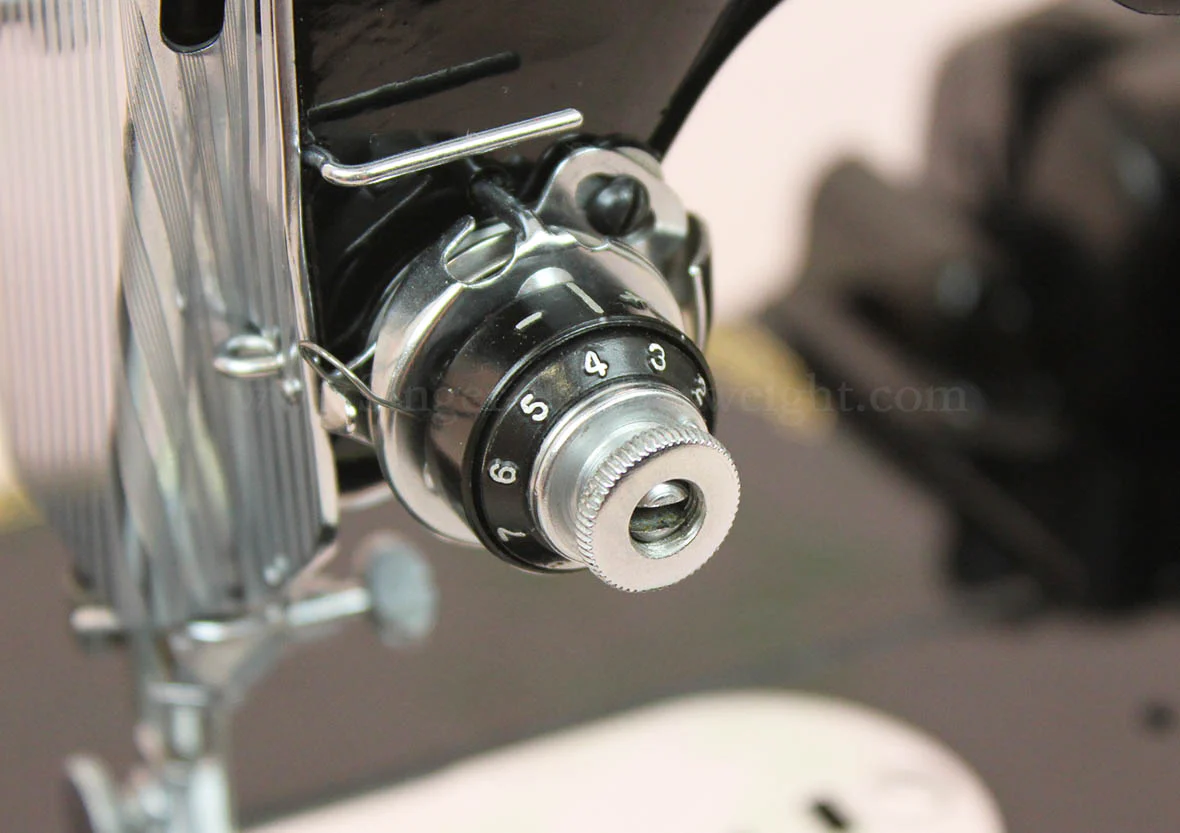Singer Featherweight 222K Sewing Machine EL683*** - Image 18