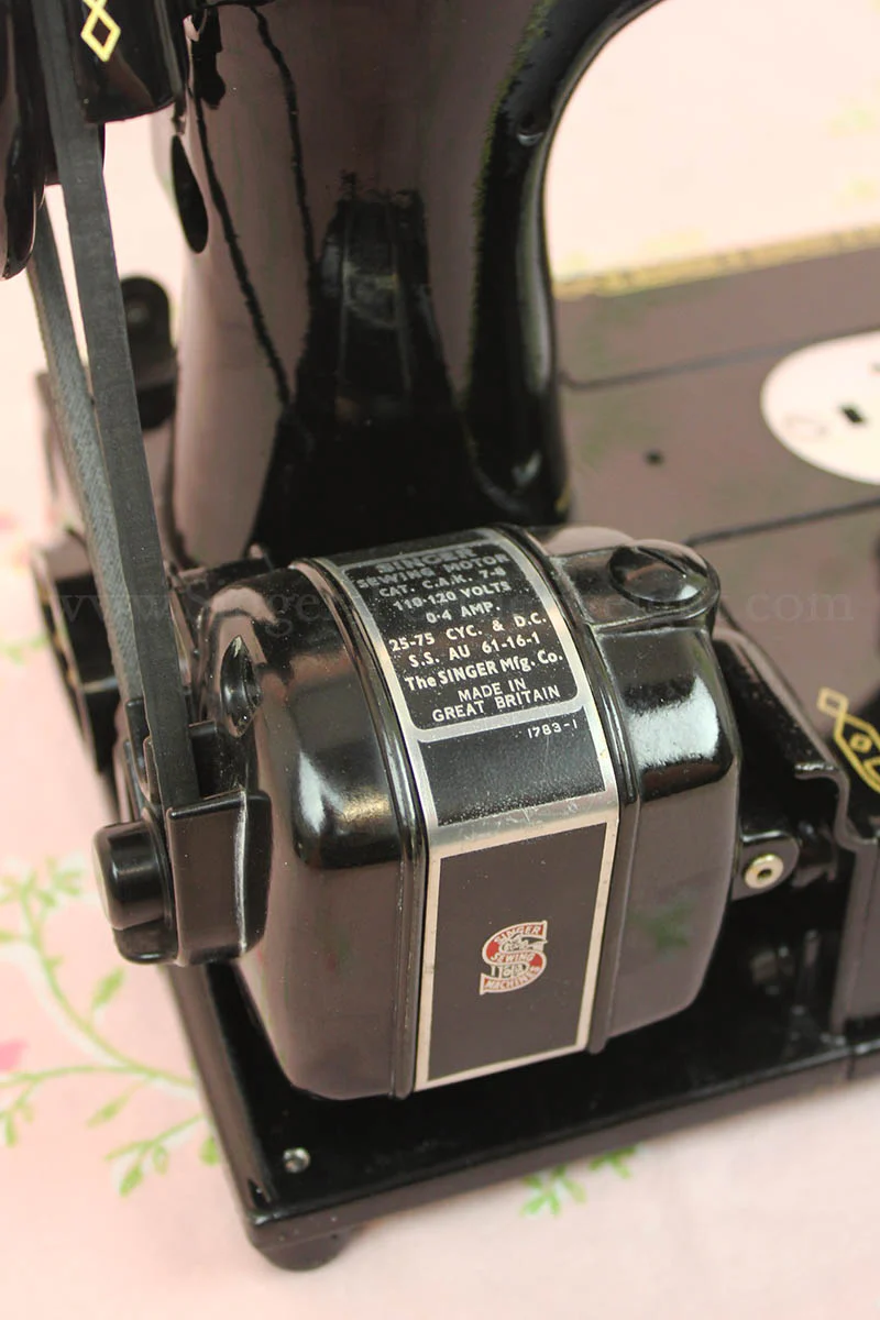 Singer Featherweight 222K Sewing Machine EL683*** - Image 19