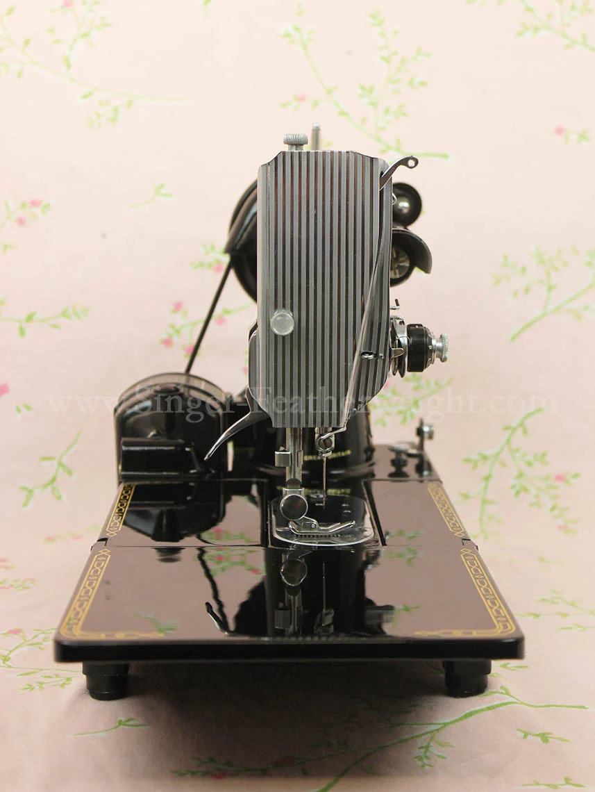 Singer Featherweight 222K Sewing Machine EL683*** - Image 3