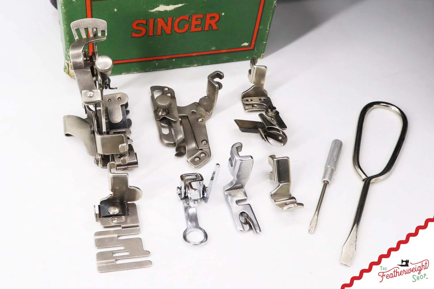 Singer Featherweight 222K Sewing Machine - EL6851**, 1956 - Image 17