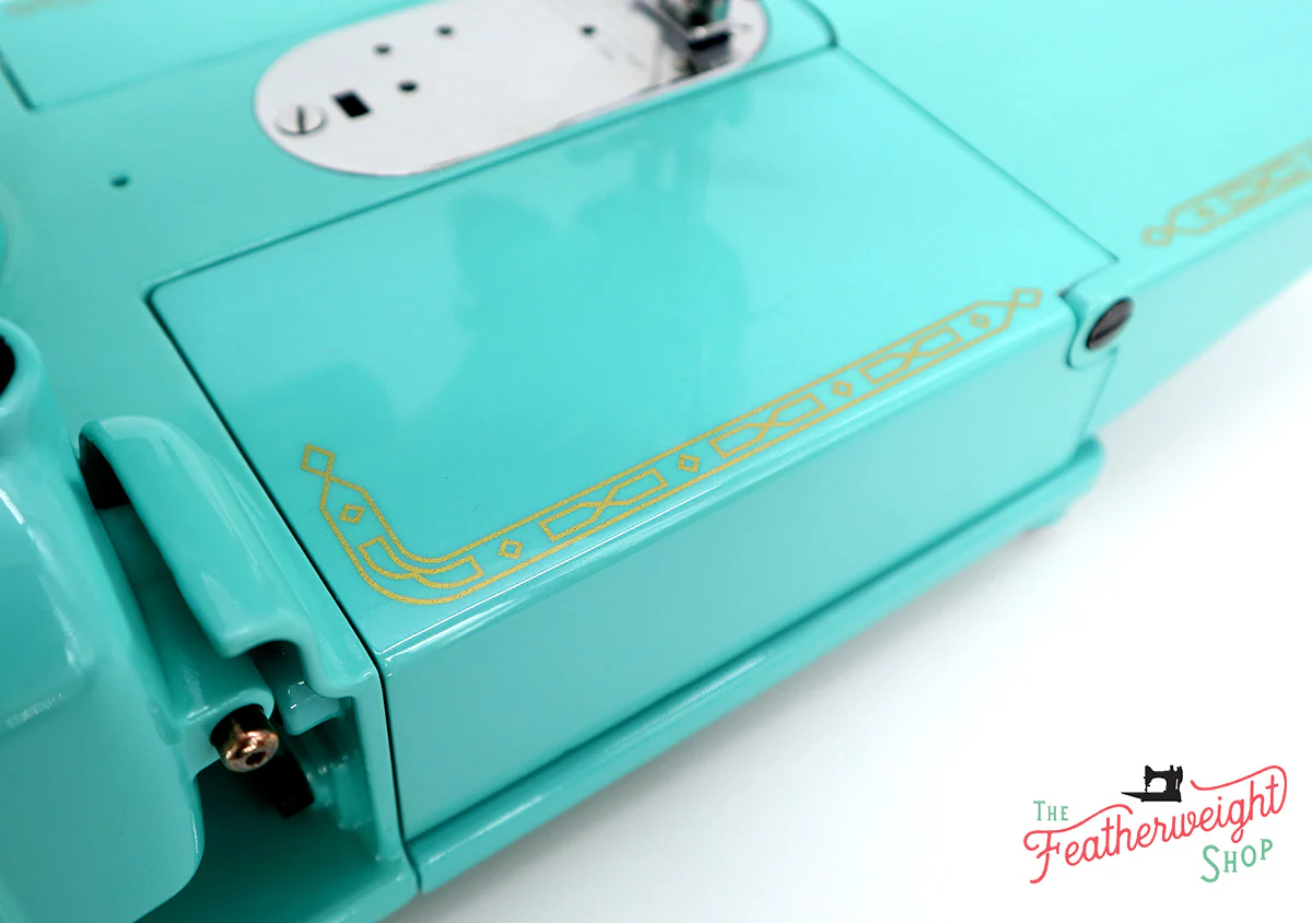 Singer Featherweight 222K Sewing Machine EL6858** - Fully Restored in Tiffany Blue - Image 13