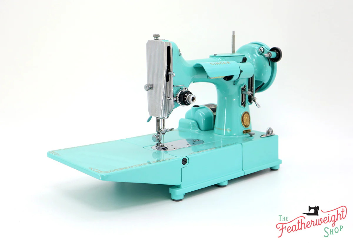 Singer Featherweight 222K Sewing Machine EL6858** - Fully Restored in Tiffany Blue - Image 4