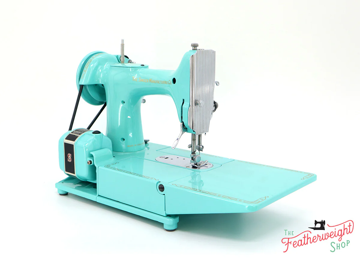 Singer Featherweight 222K Sewing Machine EL6858** - Fully Restored in Tiffany Blue - Image 7