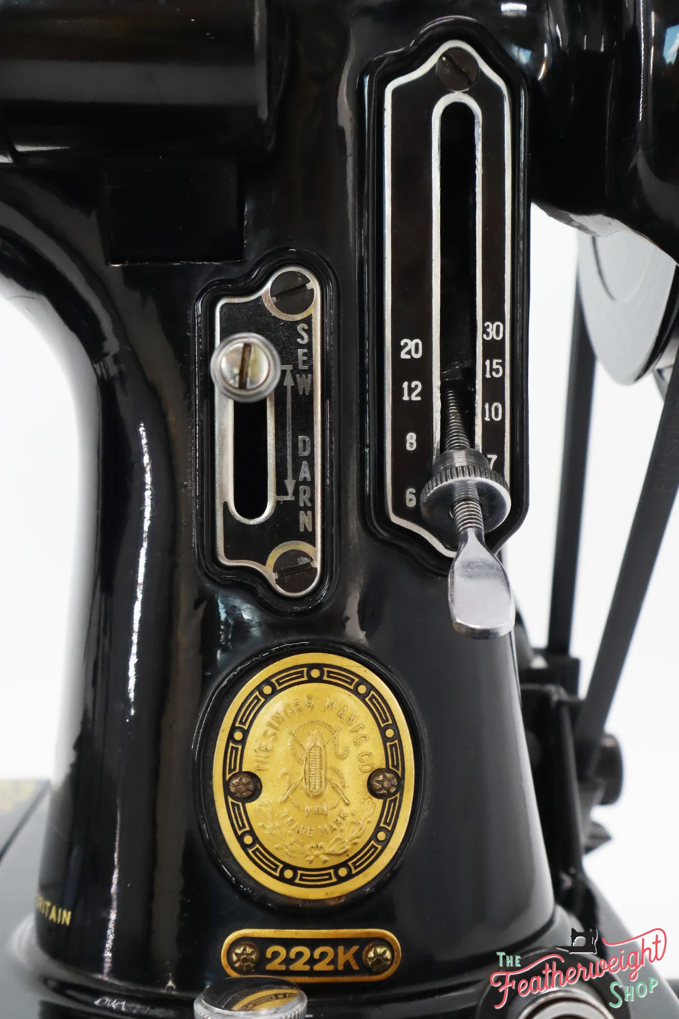 Singer Featherweight 222K Sewing Machine EL68582* - Image 16