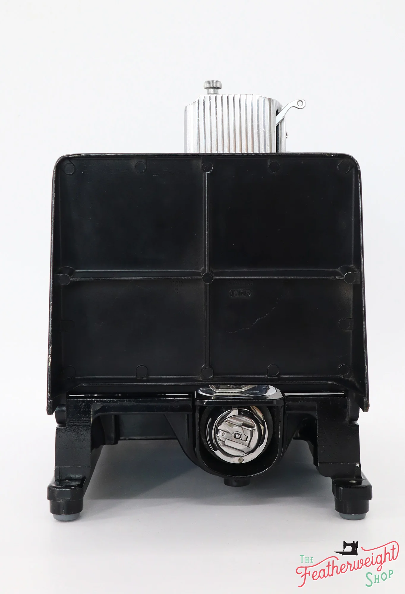Singer Featherweight 222K Sewing Machine EL68582* - Image 6
