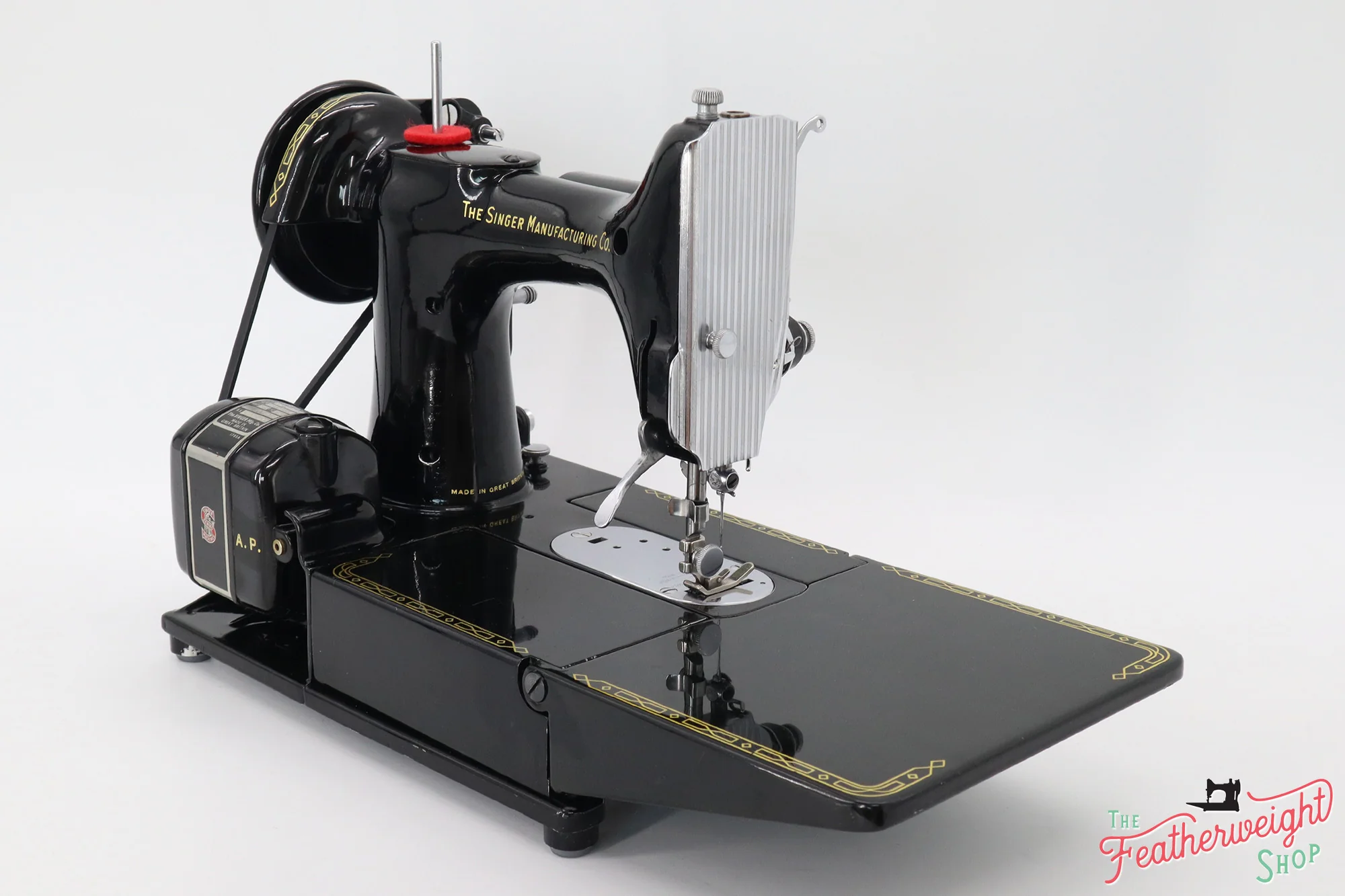 Singer Featherweight 222K Sewing Machine EL68582* - Image 7